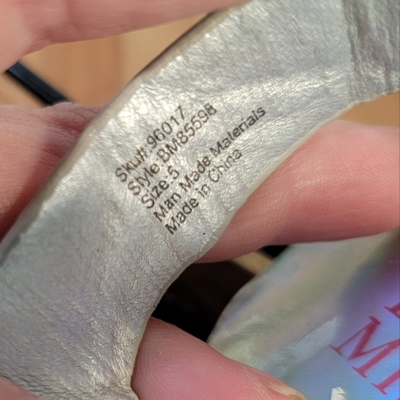 Badgley Mishka Iridescent Multi Color Rainbow Sandals Toddler Size 5 - Picture 16 of 17